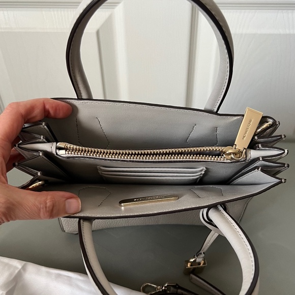 EUC - Michael Kors MD Mercer Crossbody Bag - Pearl Grey - Picture 8 of 15